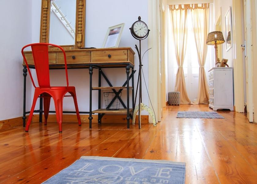  Tinos Interior Entrance