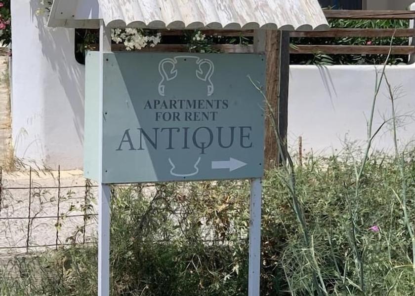  Tinos Exterior Detail