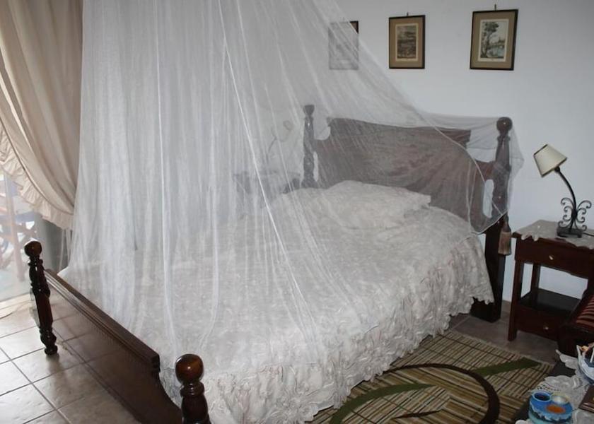 Central Greece Kamena Vourla Room