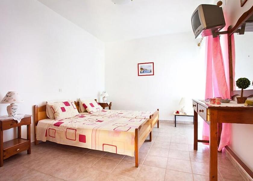 Central Greece Kamena Vourla Room