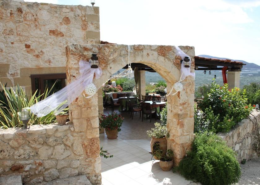 Crete Kissamos Entrance