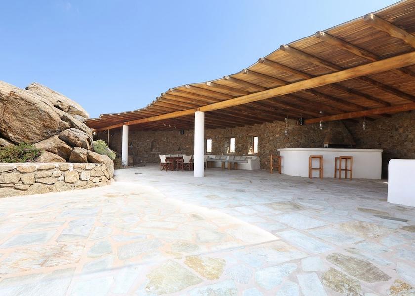 Peloponnese Kalamata Exterior Detail