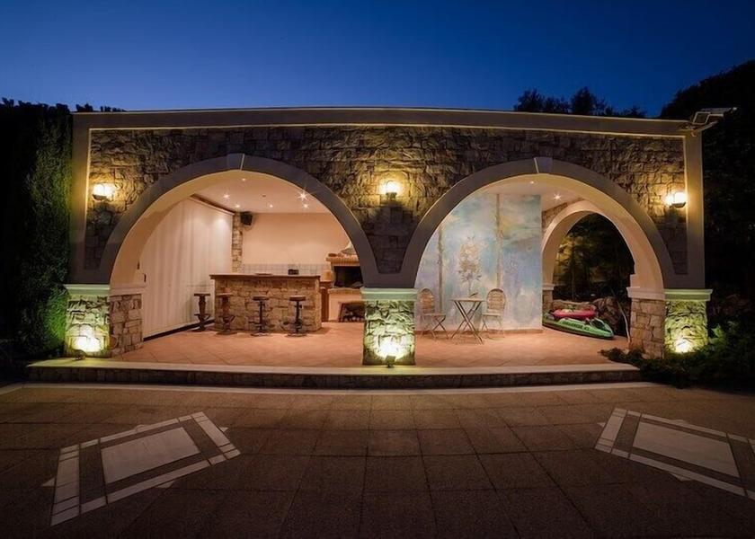 Attica Saronikos Outdoor Dining