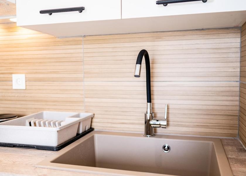  Kos Interior Entrance