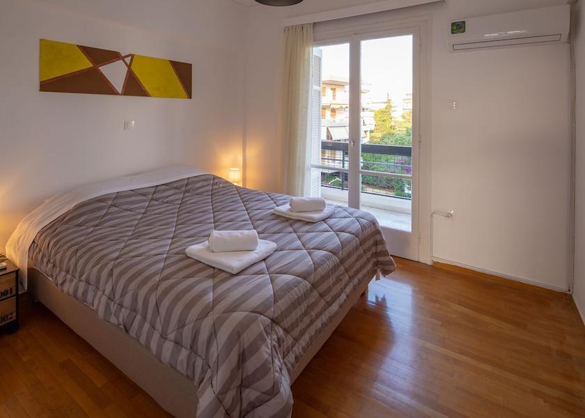 Attica Vari-Voula-Vouliagmeni Room