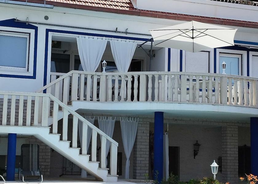 Split-Dalmatia Dugi Rat Exterior Detail