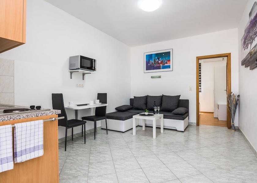 Zadar Vir Living Area