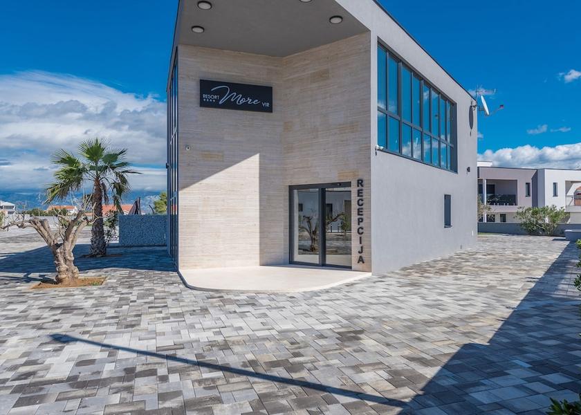 Zadar Vir Exterior Detail