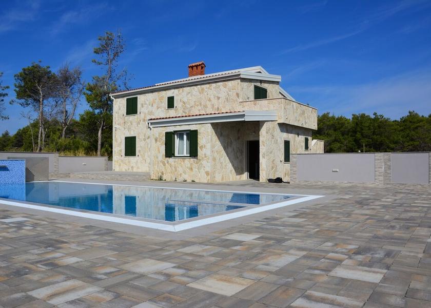 Zadar Vir Facade