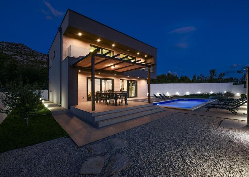 Zadar-Northern Dalmatia Starigrad Pool