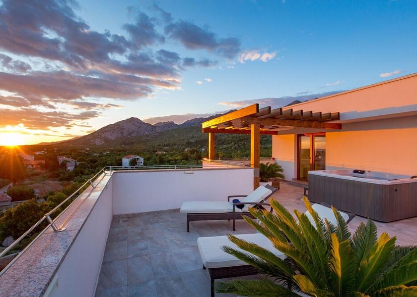 Zadar-Northern Dalmatia Starigrad Terrace