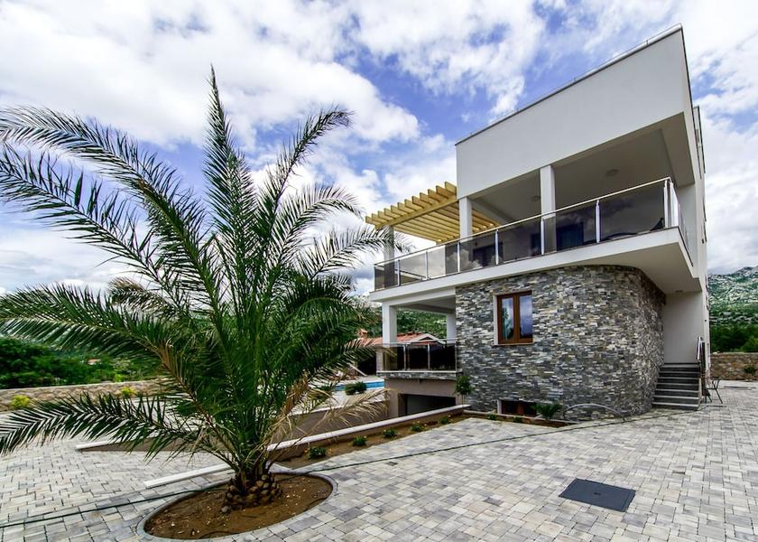 Zadar-Northern Dalmatia Starigrad Exterior Detail