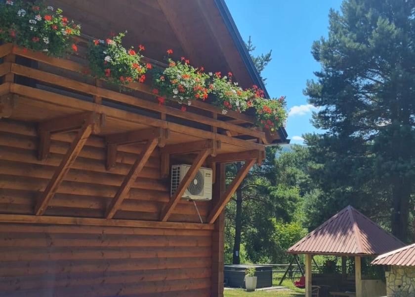 Lika-Senj Plitvicka jezera Garden