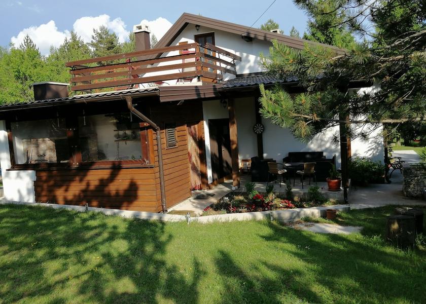 Lika-Senj Plitvicka Jezera Exterior Detail