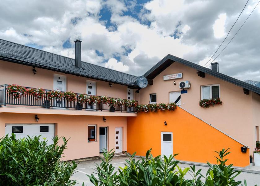Lika-Senj Plitvicka Jezera Exterior view