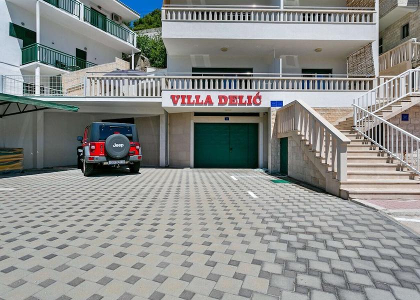 Split-Dalmatia Gradac Exterior Detail