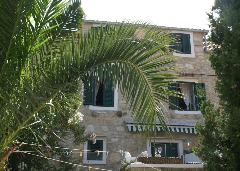 Split-Dalmatia Vis Exterior Detail