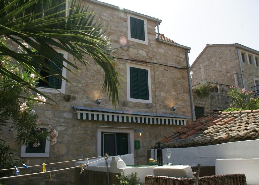 Split-Dalmatia Vis Exterior Detail