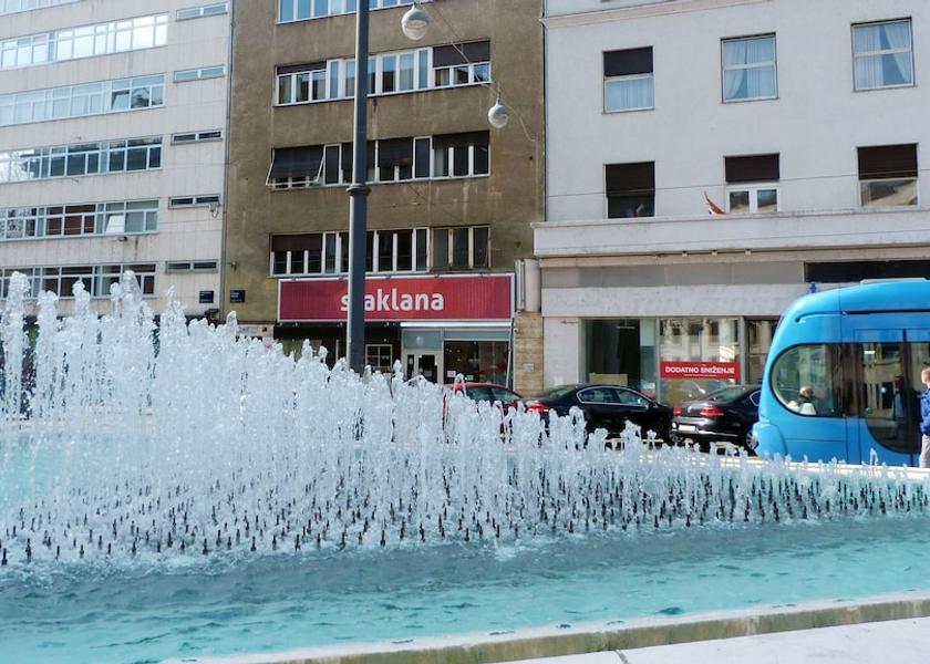  Zagreb Entrance