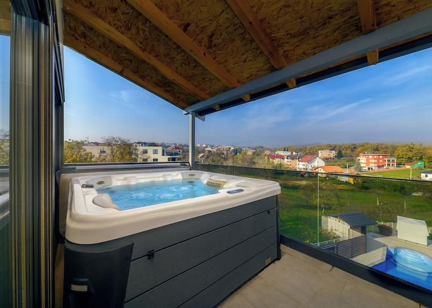  Zagreb Private Spa Tub