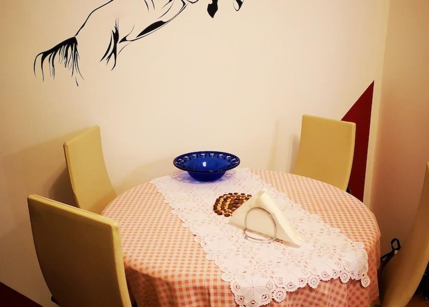 Primorje-Gorski Cres In-Room Dining