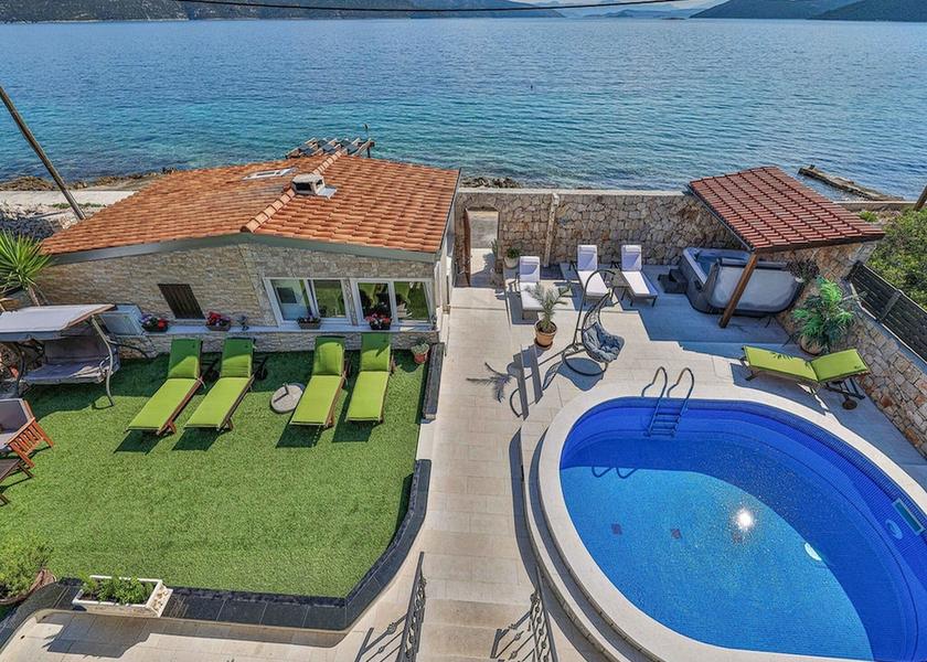 Split-Dalmatia Trogir Exterior Detail