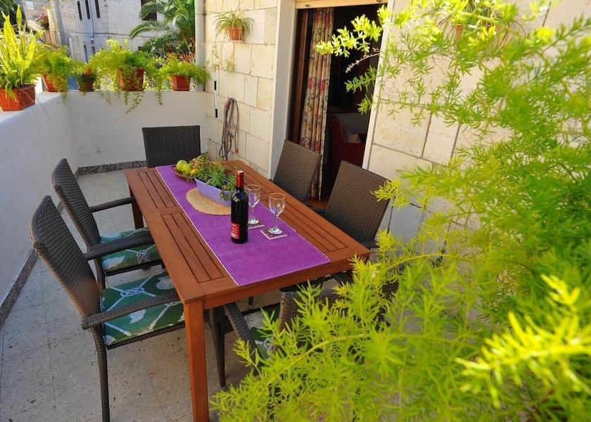 Split-Dalmatia Sutivan Terrace