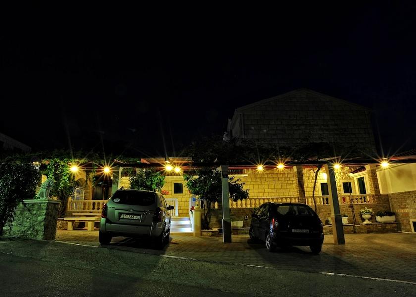 Split-Dalmatia Sutivan Exterior Detail