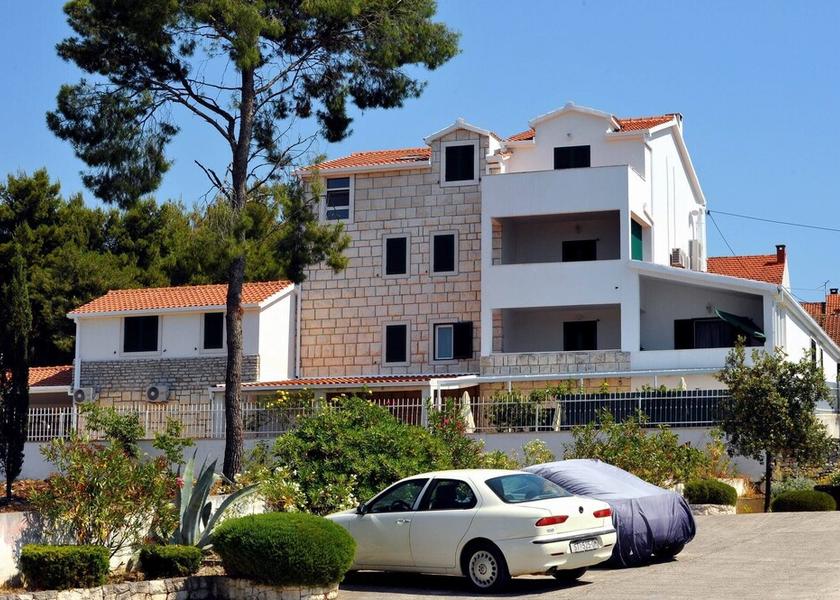 Split-Dalmatia Sutivan Exterior Detail