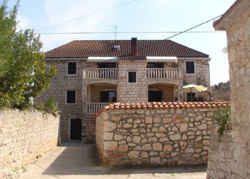 Split-Dalmatia Sutivan Exterior Detail