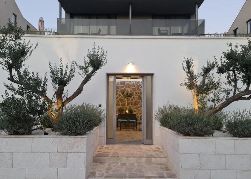 Split-Dalmatia Sutivan Facade