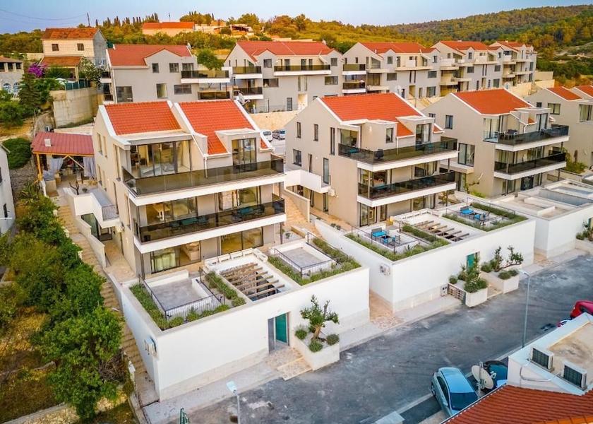 Split-Dalmatia Sutivan Facade