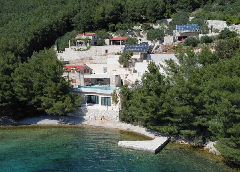Dubrovnik-Neretva Ston Beach