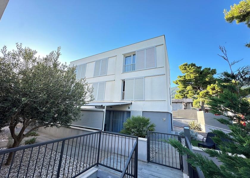 Split-Dalmatia Bol Facade