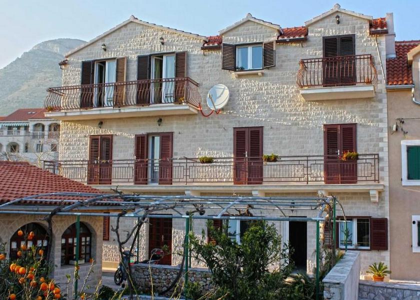 Split-Dalmatia Bol Exterior Detail