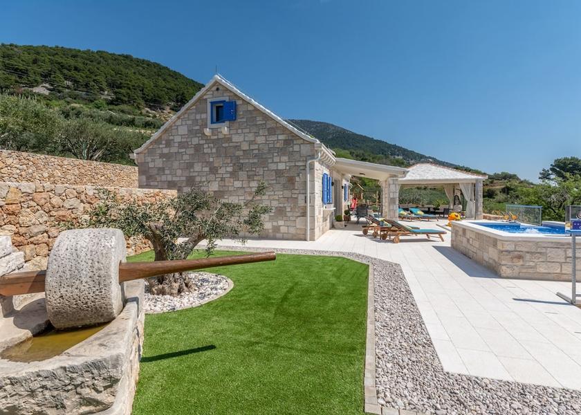 Split-Dalmatia Bol Garden