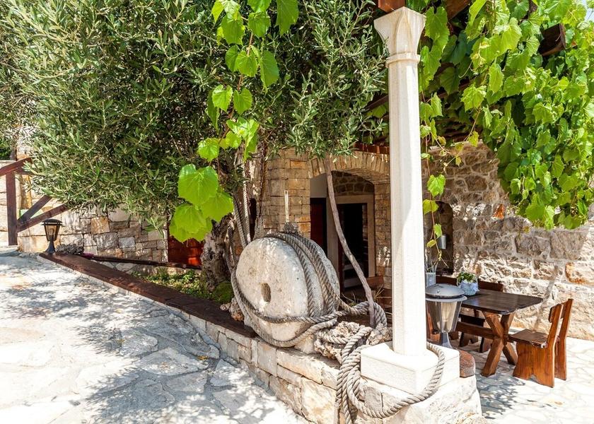 Dubrovnik-Neretva Orebic Barbeque