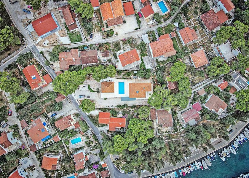 Split-Dalmatia Milna Exterior Detail