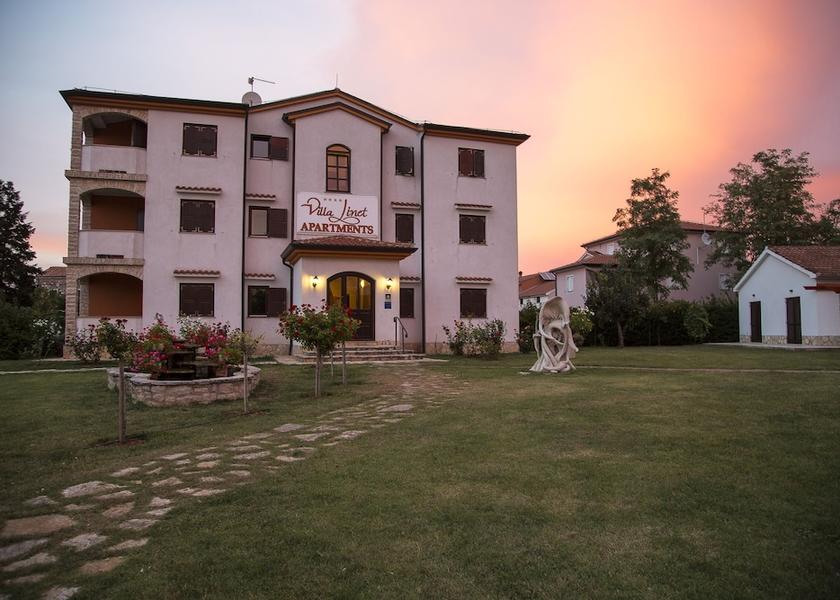 Istria (county) Funtana Facade