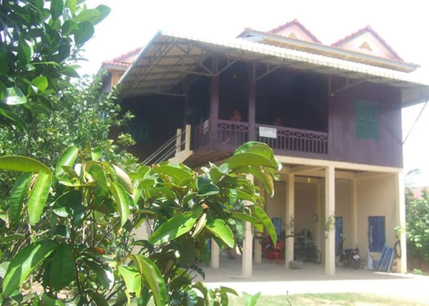 Kampong Thom Prasat Sambour Exterior Detail