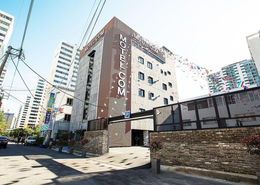 South Gyeongsang Changwon Exterior Detail