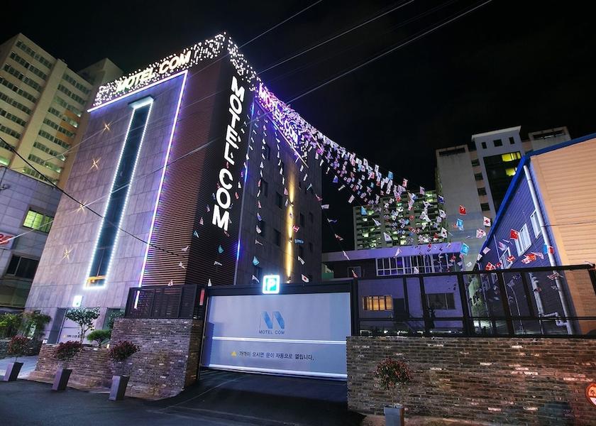 South Gyeongsang Changwon Exterior Detail