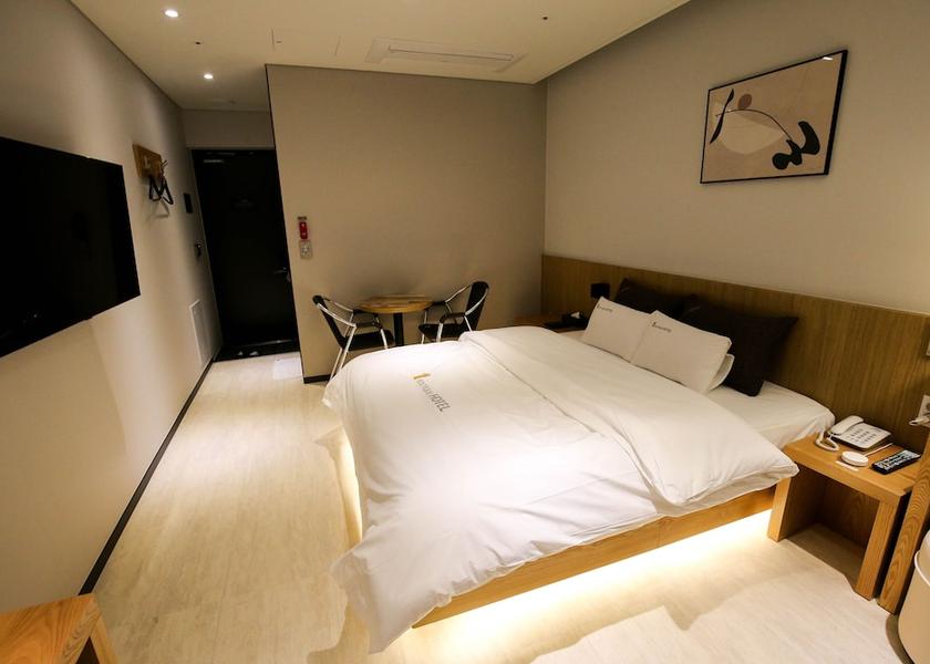  Gwangju Room