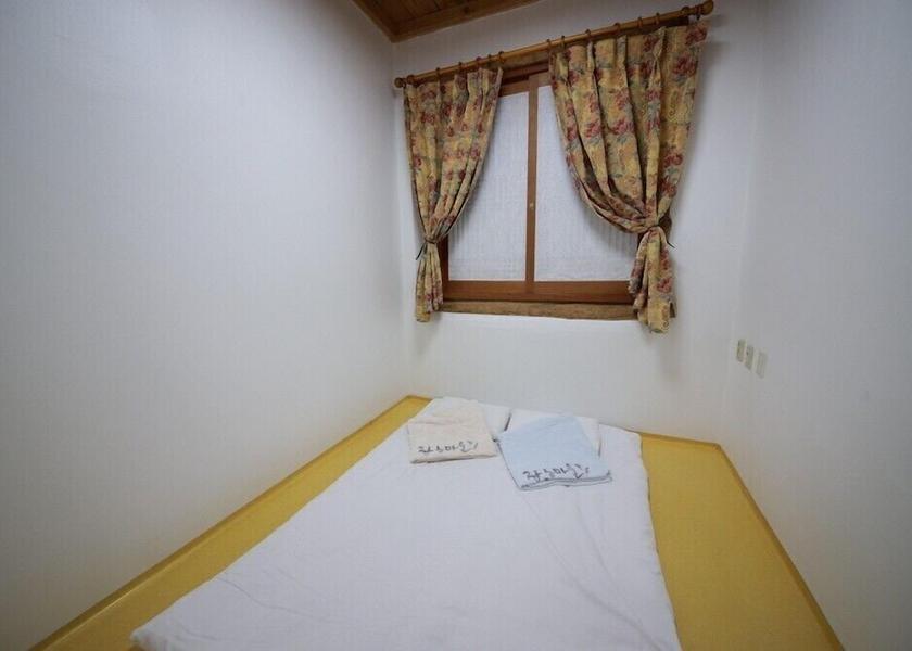 South Chungcheong Gongju Room