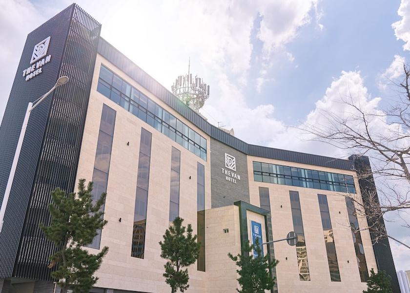  Ulsan Exterior Detail