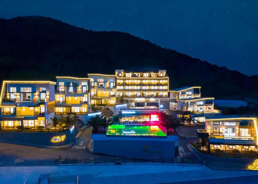 South Jeolla Yeosu Exterior Detail
