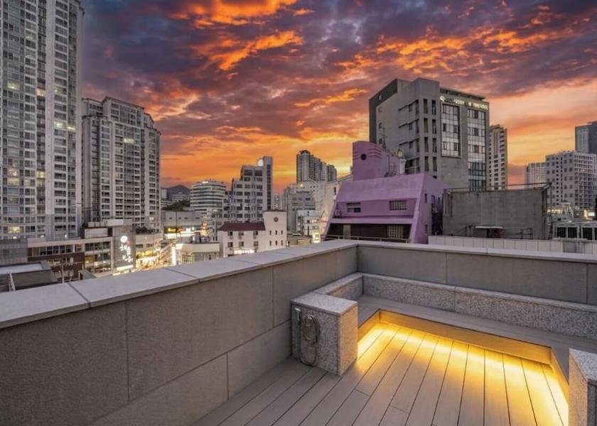  Busan Terrace/patio