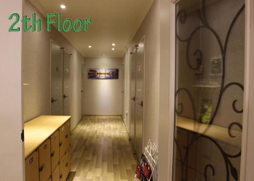  Busan Hallway