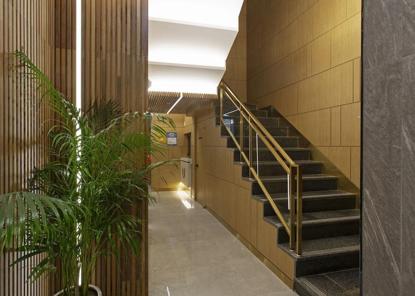  Busan Staircase