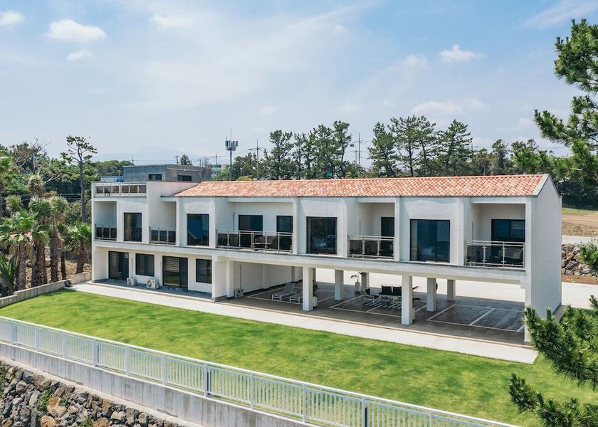  Seogwipo Exterior Detail